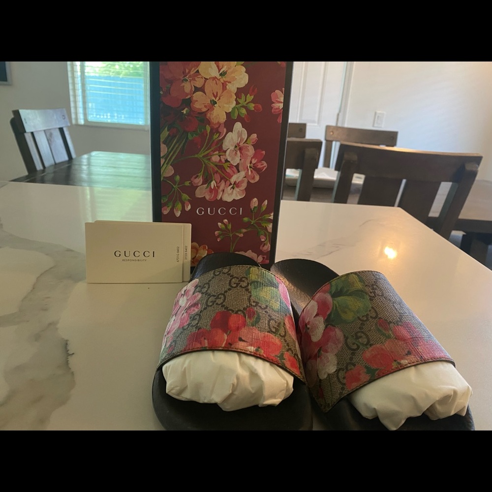 Gucci woman slides